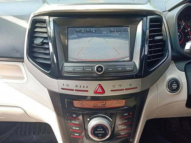 Used Mahindra XUV300 [2019-2024] W8 (O) 1.2 Petrol in Noida