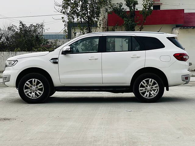 Used Ford Endeavour [2016-2019] Trend 2.2 4x4 MT in Lucknow