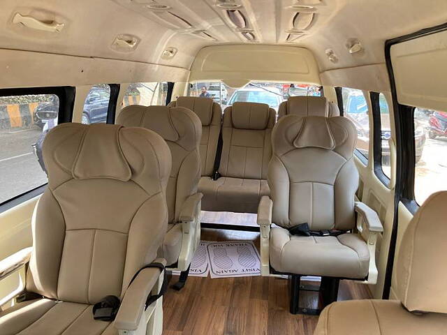 Used Toyota Commuter HiAce 3.0 L in Mumbai