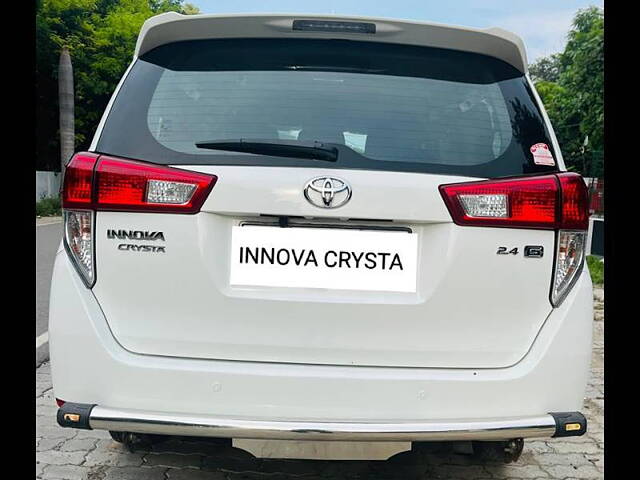 Used Toyota Innova Crysta [2016-2020] 2.4 G 8 STR [2016-2017] in Kanpur