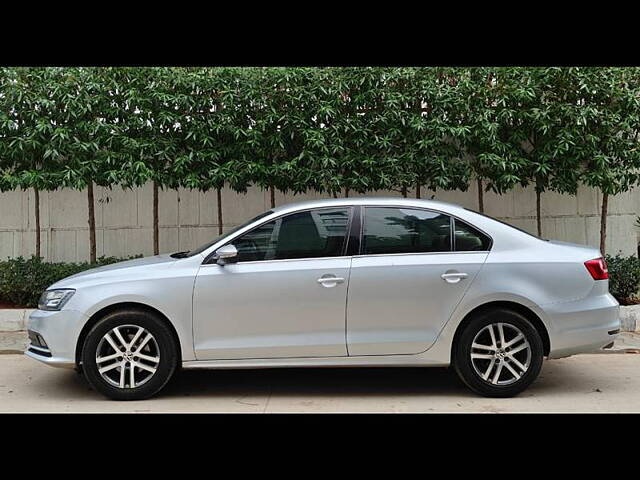 Used Volkswagen Jetta Highline TDI AT in Hyderabad