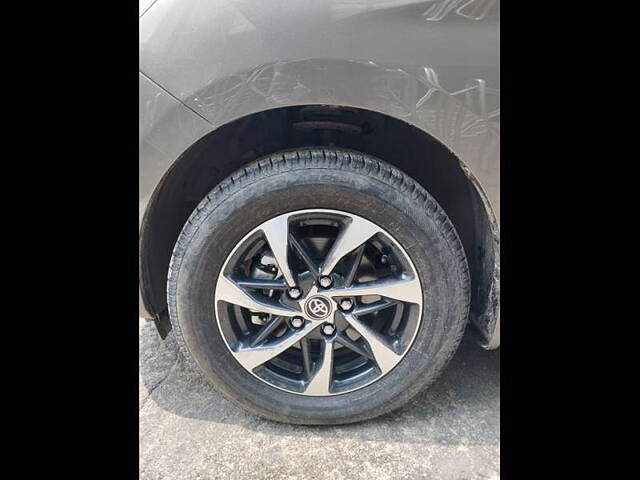 Used Toyota Rumion V AT in Delhi