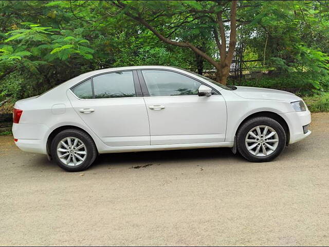 Used Skoda Octavia [2017-2021] 2.0 TDI CR Style Plus AT [2017] in Nashik