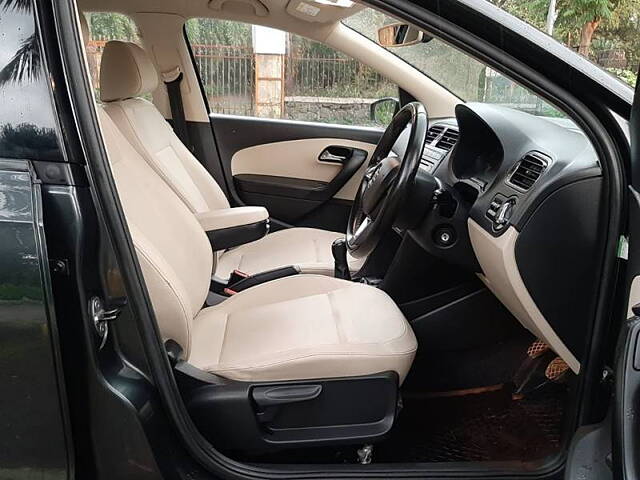 Used Skoda Rapid Style 1.6 MPI in Mumbai