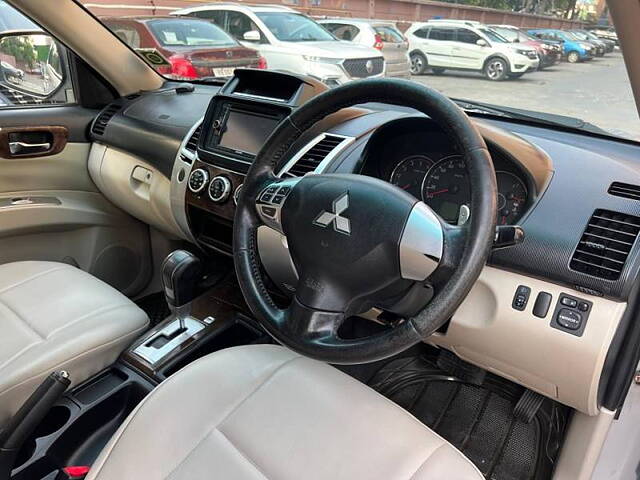 Used Mitsubishi Pajero Sport 2.5 AT in Kolkata