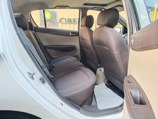 Used Hyundai i20 [2010-2012] Asta 1.2 (O) With Sunroof in Mumbai