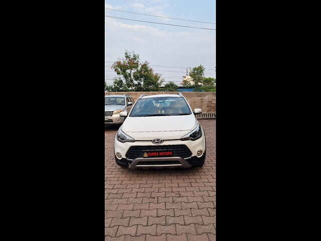 Used 2017 Hyundai i20 Active in Raipur