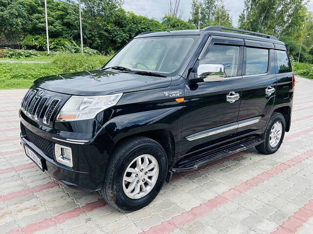 Used Mahindra TUV300 [2015-2019] T8 AMT in Delhi