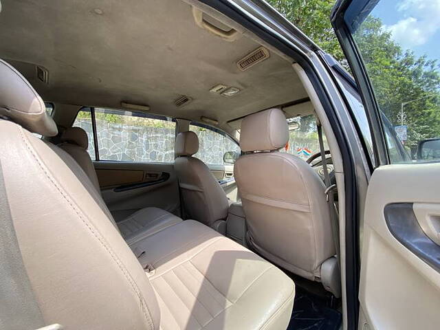 Used Toyota Innova [2005-2009] 2.5 G4 8 STR in Mumbai