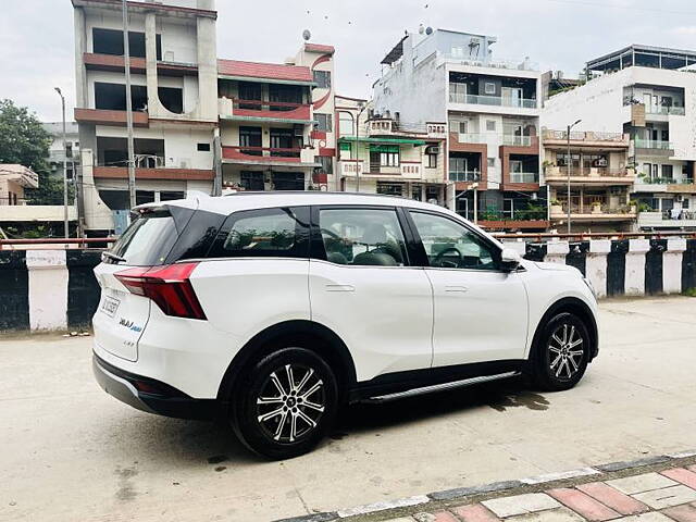 Used Mahindra XUV700 AX 7 Petrol AT Luxury Pack 7 STR [2021] in Delhi