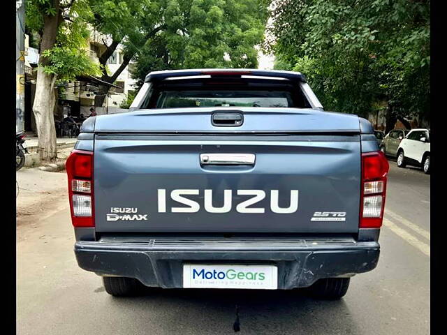 Used Isuzu D-Max V-Cross [2016-2018] 4x4 in Delhi