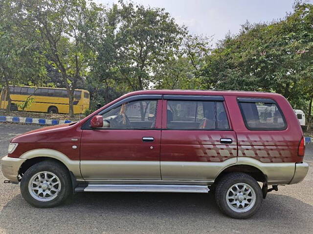 Used Chevrolet Tavera Neo 3 LT- 7(C) STR BS-III in Kolkata