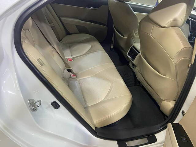 Used Toyota Camry Hybrid in Delhi