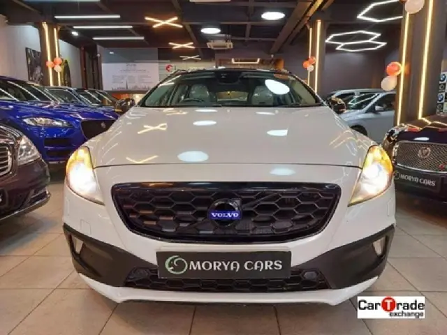 Used 2014 Volvo V40 Cross Country in Navi Mumbai