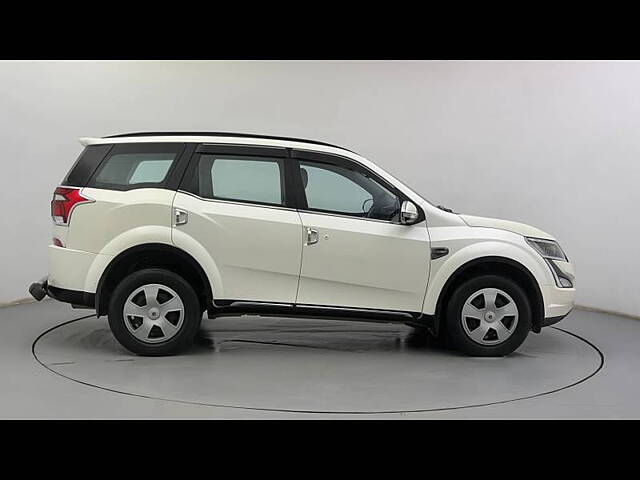 Used Mahindra XUV500 W7 [2018-2020] in Ahmedabad