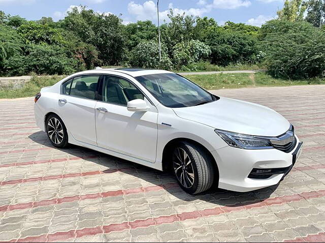 Used Honda Accord Hybrid in Delhi