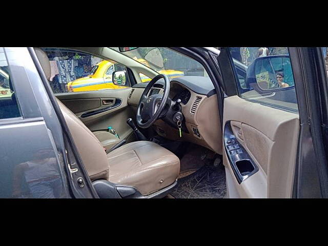 Used Toyota Innova [2015-2016] 2.5 G BS IV 8 STR in Kolkata