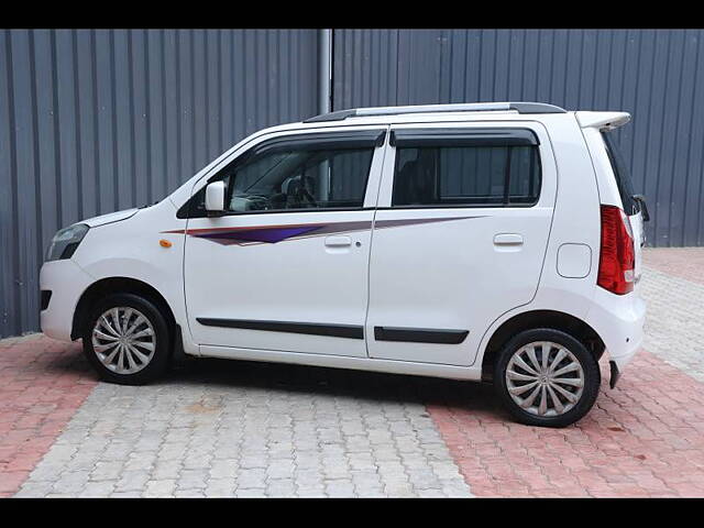 Used Maruti Suzuki Wagon R 1.0 [2014-2019] VXI+ AMT in Ahmedabad