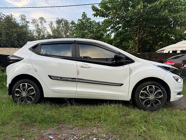 Used Tata Altroz XT Petrol [2020-2023] in Dehradun