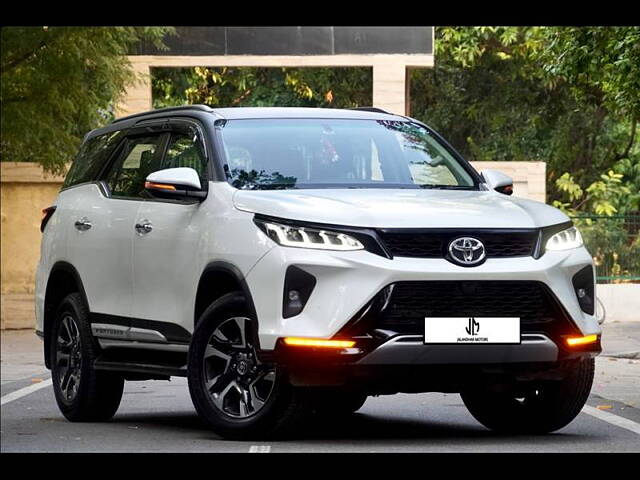 Used Toyota Fortuner 4X4 AT 2.8 Legender in Delhi