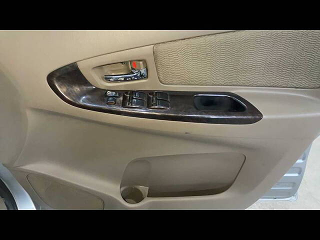 Used Toyota Innova [2013-2014] 2.5 VX 8 STR BS-III in Chandigarh