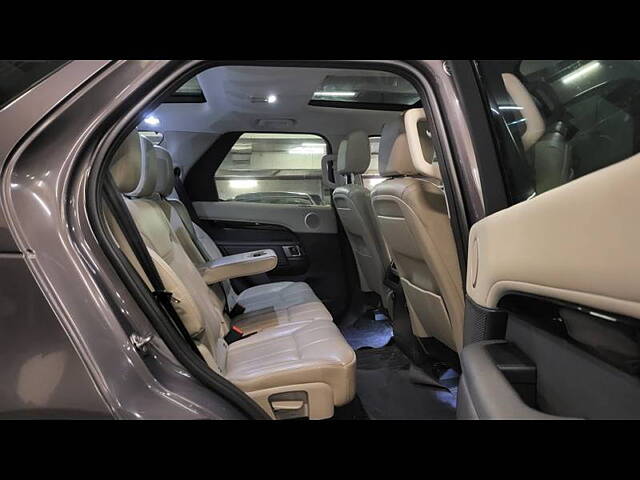 Used Land Rover Discovery 3.0 SE Petrol in Mumbai