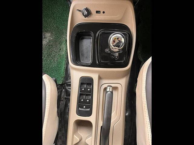 Used Mahindra TUV300 [2015-2019] T8 AMT in Mumbai