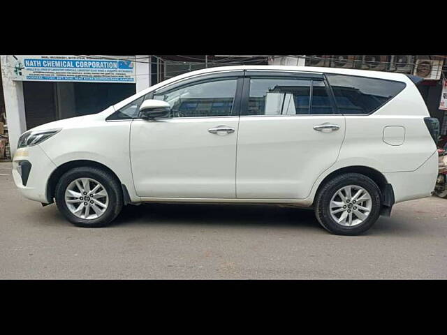 Used Toyota Innova Crysta [2016-2020] 2.4 V Diesel in Kanpur