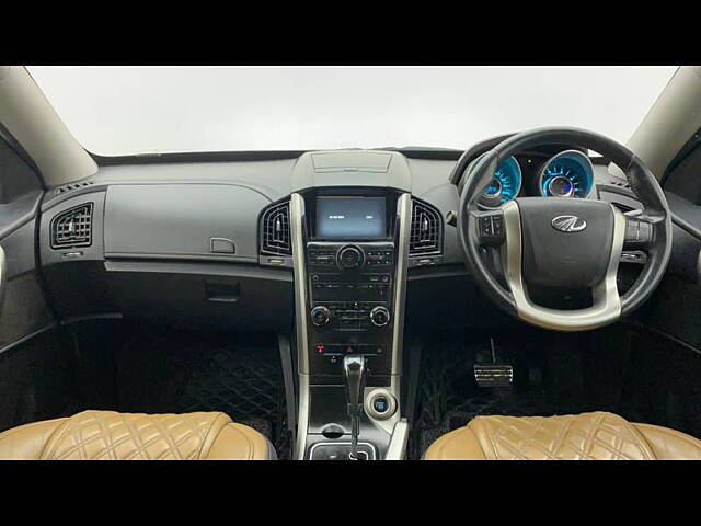 Used Mahindra XUV500 W11 (O) AT in Delhi