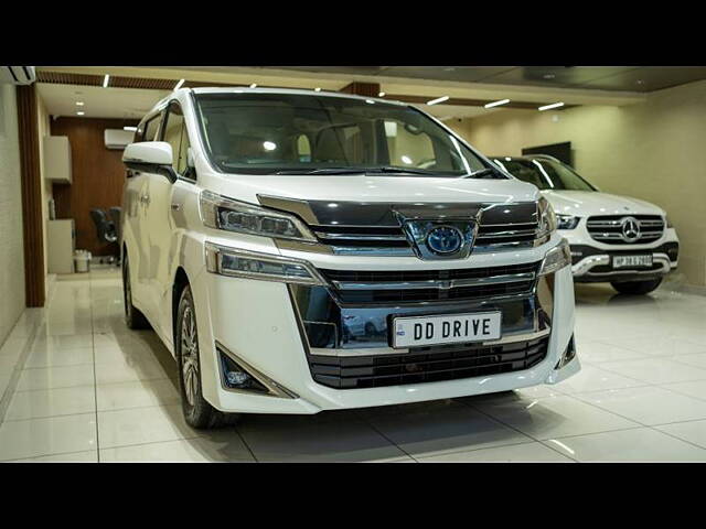 Used Toyota Vellfire VIP – Executive Lounge in Delhi