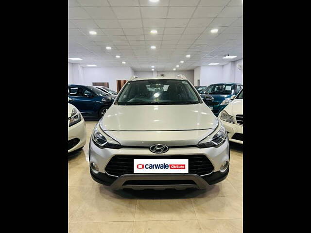 Used 2017 Hyundai i20 Active in Lucknow