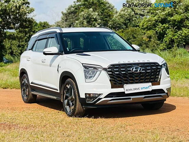 Used Hyundai Alcazar [2021-2023] Signature (O) 7 Seater 2.0 Petrol AT in Kochi