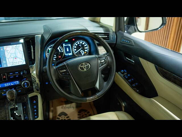 Used Toyota Vellfire VIP – Executive Lounge in Delhi