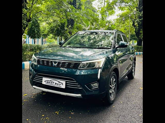 Used Mahindra XUV300 [2019-2024] W8 (O) 1.2 Petrol [2019] in Kolkata