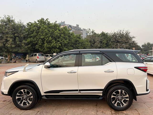 Used Toyota Fortuner Legender 2.8 4X2 AT in Ghaziabad