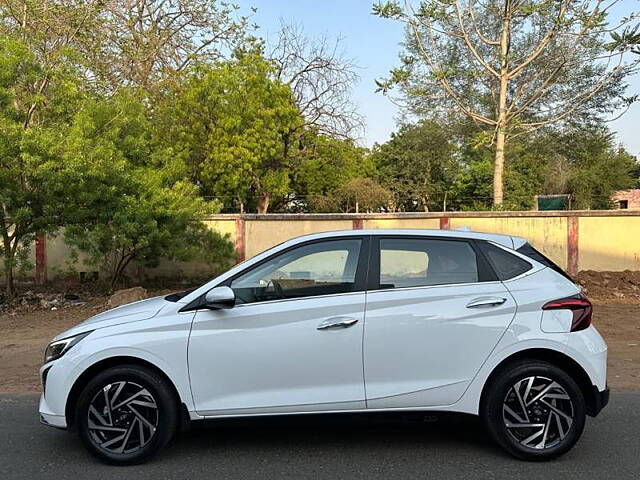 Used Hyundai i20 [2020-2023] Asta (O) 1.2 MT in Vadodara