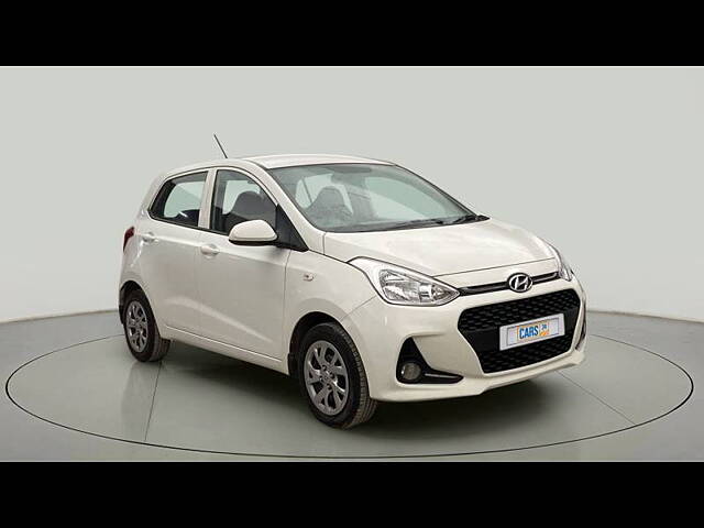 Used 2017 Hyundai Grand i10 in Delhi