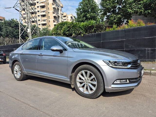 Used Volkswagen Passat Highline in Pune