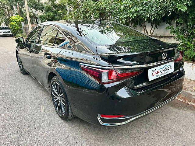 Used Lexus ES 300h Luxury in Hyderabad