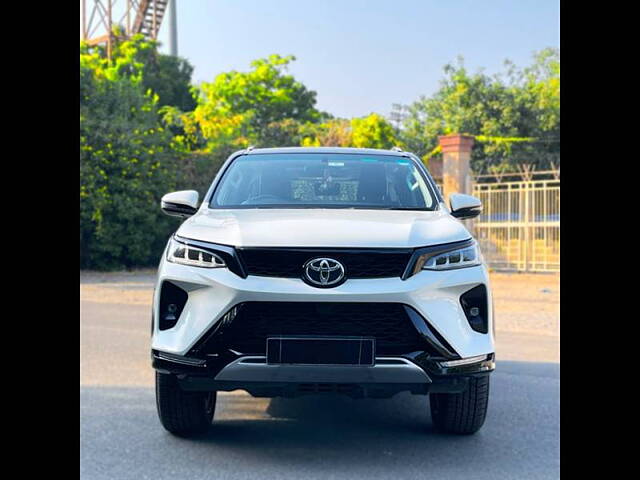 Used Toyota Fortuner 4X2 AT 2.8 Legender in Delhi