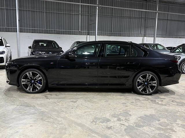 Used BMW i7 xDrive60 in Hyderabad