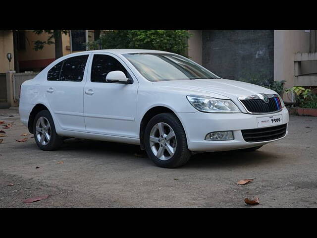 Used Skoda Laura Elegance 2.0 TDI CR AT in Nashik