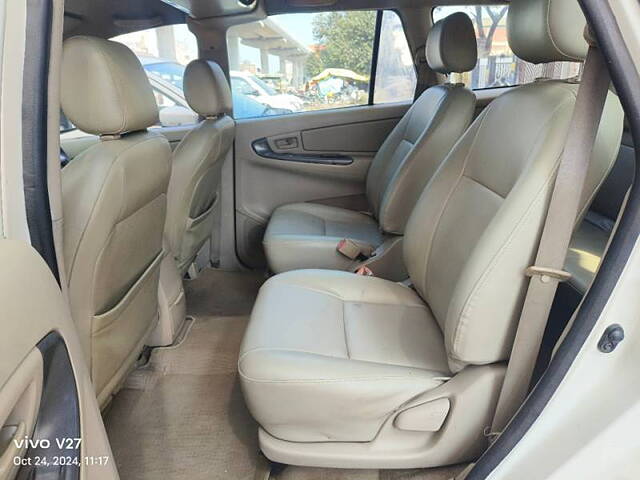 Used Toyota Innova [2005-2009] 2.5 V 7 STR in Kanpur