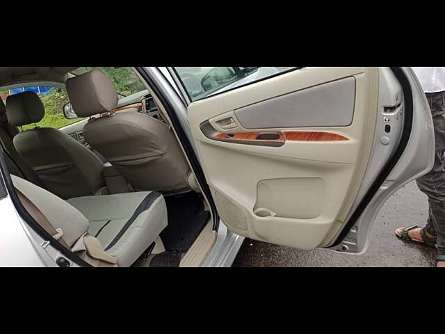 Used Toyota Innova [2013-2014] 2.5 G 8 STR BS-III in Thane