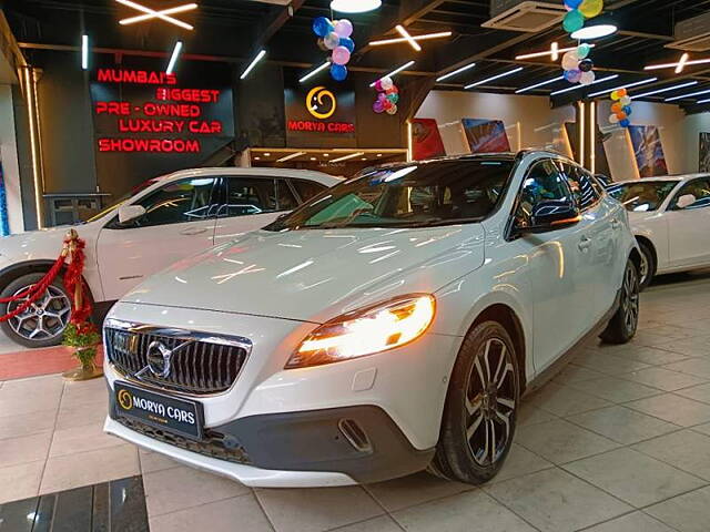 Used Volvo V40 Cross Country [2013-2016] D3 in Mumbai