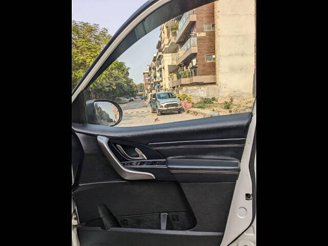 Used Mahindra XUV500 W11 in Delhi