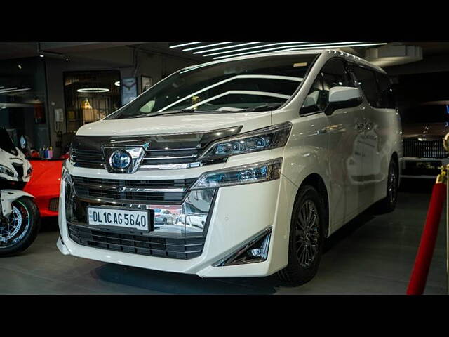 Used 2023 Toyota Vellfire in Delhi