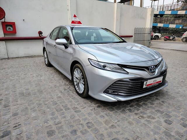 Used Toyota Camry Hybrid in Delhi