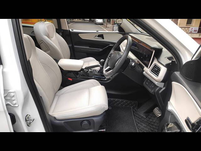 Used Mahindra XUV700 AX 7 Diesel AT 7 STR [2021] in Bangalore