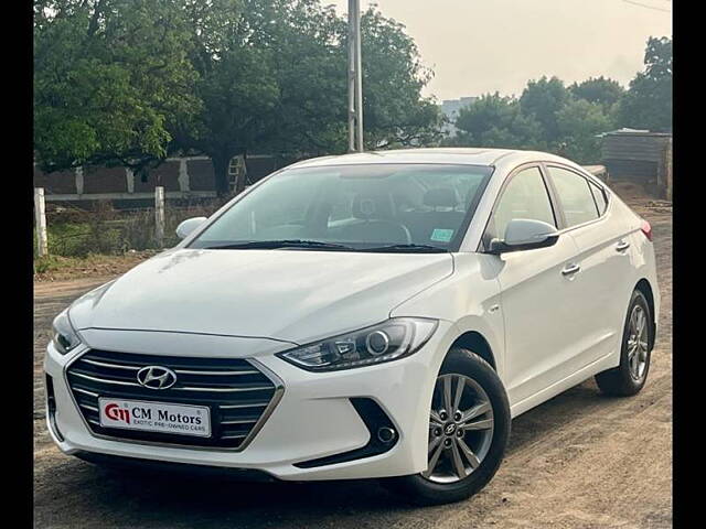 Used Hyundai Elantra SX (O) 2.0 AT in Ahmedabad